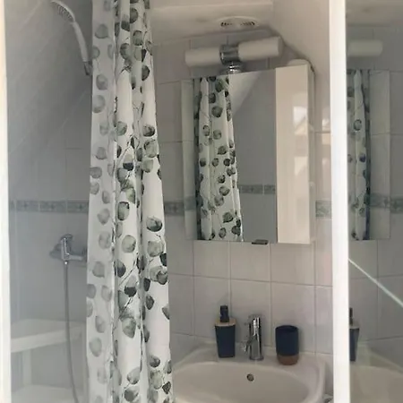 Romantic Saint-germain-des-pres